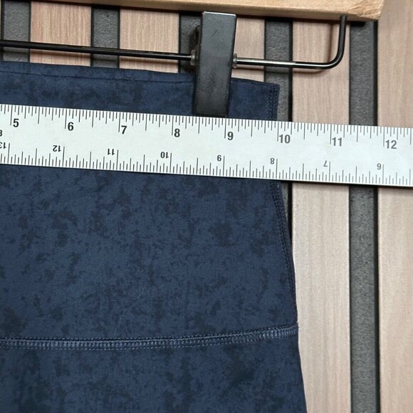 Yogalicious Biker Shorts XS Womens Blue Abstract Marble Pull On Yoga Stretch - Picture 3 of 6